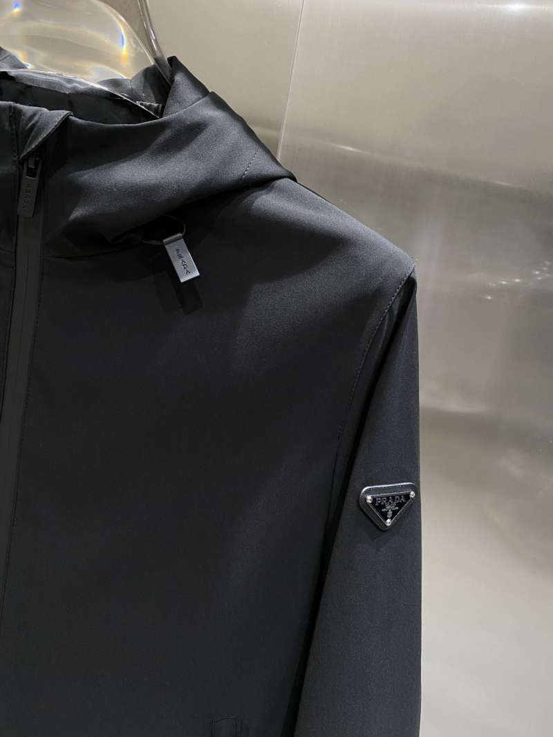 Pra*a outwear